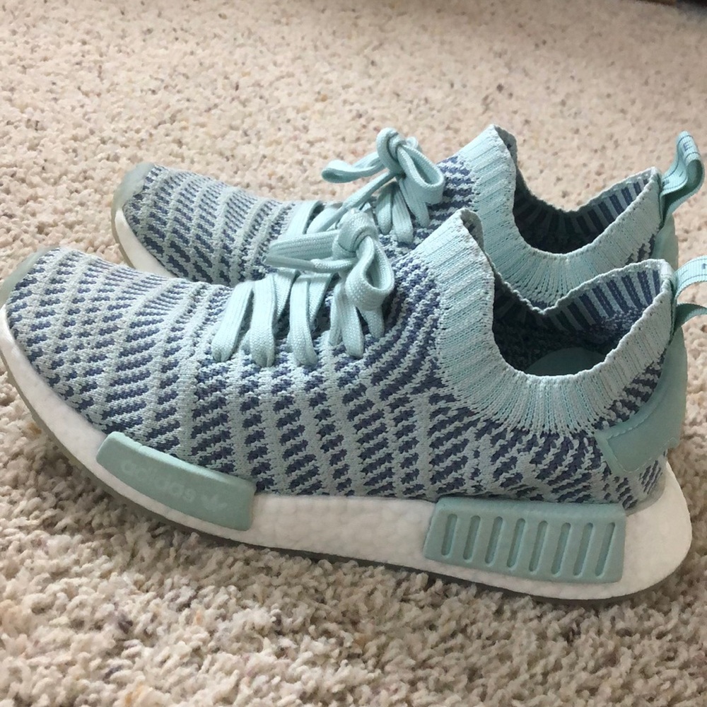 Adidas NMD R1 Women’s